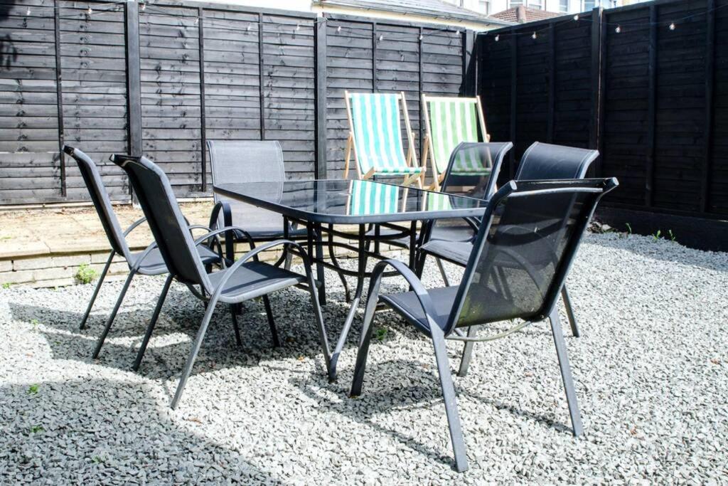 Chic Beach Getaway Margate Buitenkant foto